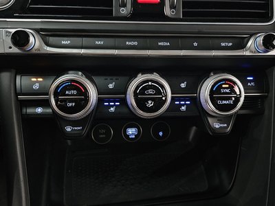 2022 Genesis THE NEW G70 — миниатюра 30