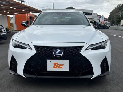 LEXUS IS - 9