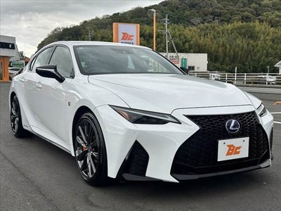 LEXUS IS - 10