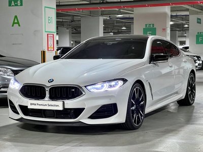 BMW 8 SERIES