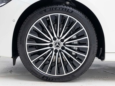 MERCEDES-BENZ E-CLASS - 6