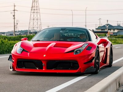 FERRARI 458 ITALIA