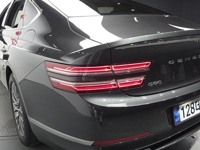2022 Genesis G80 (RG3) photo 10