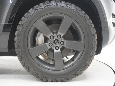 LAND ROVER DEFENDER - 10