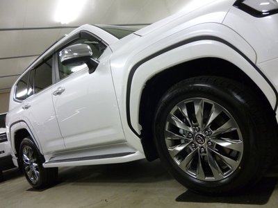 TOYOTA LAND CRUISER - 8