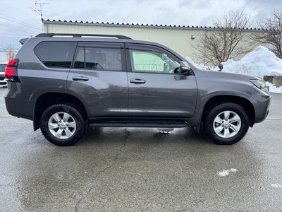 TOYOTA LAND CRUISER PRADO - 8