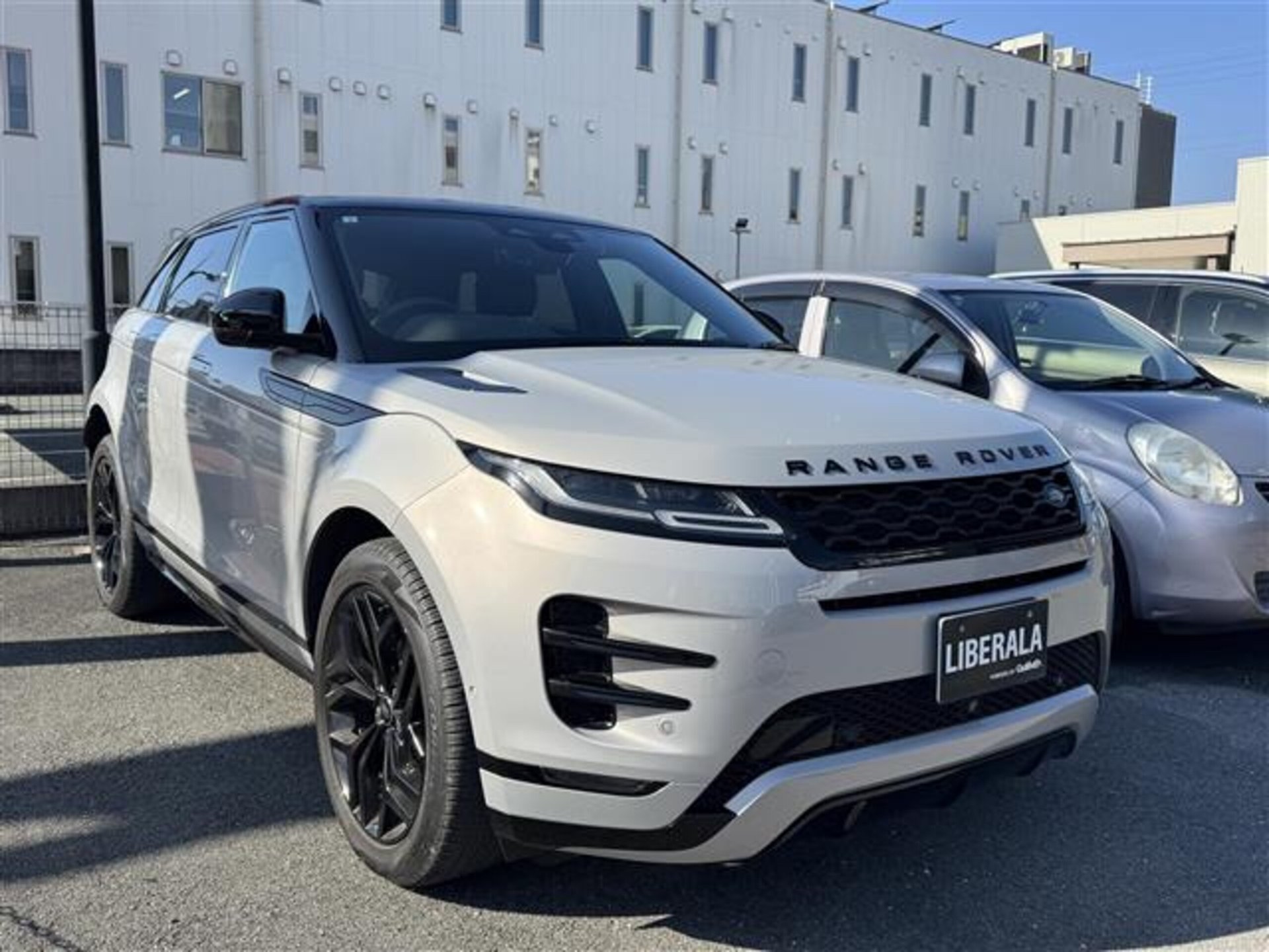 LAND ROVER RANGE ROVER EVOQUE - View 1