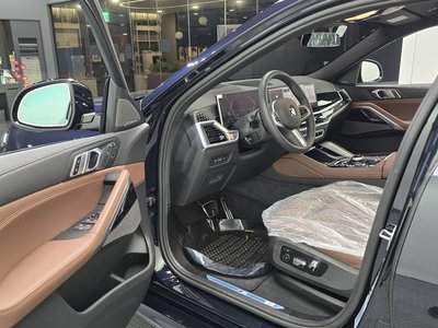 صورة 10 لـ 2026 BMW X6
