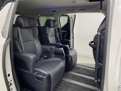 2021 Toyota ALPHARD thumbnail 32