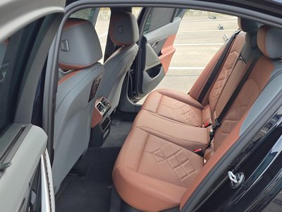 2025 BMW 5 SERIES — миниатюра 15