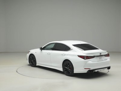 LEXUS ES - 8