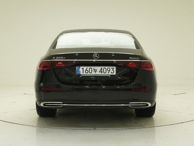 صورة 3 لـ 2025 Mercedes-BENZ E-CLASS