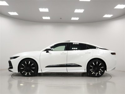 TOYOTA CROWN CROSSOVER - 10