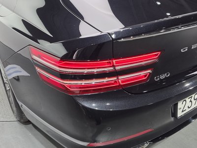 GENESIS G80 (RG3) - 10