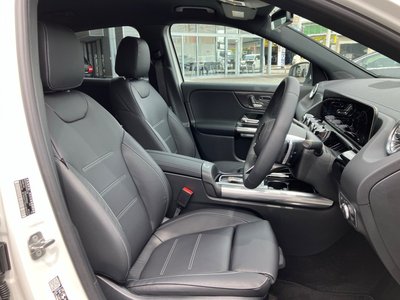 MERCEDES-BENZ GLA - 4