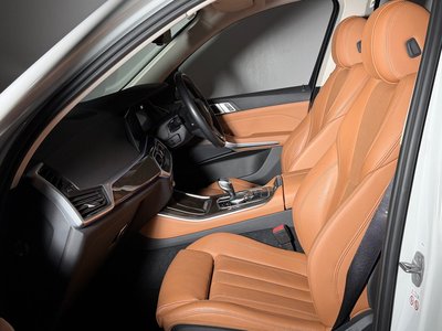 2022 BMW X5 — миниатюра 23