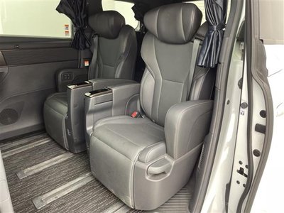 صورة 8 لـ 2023 Toyota ALPHARD