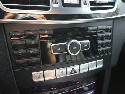 MERCEDES-BENZ E-CLASS - 10