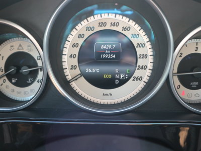 MERCEDES-BENZ E-CLASS - 8