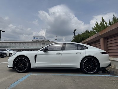 PORSCHE PANAMERA - 2