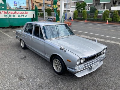 NISSAN SKYLINE