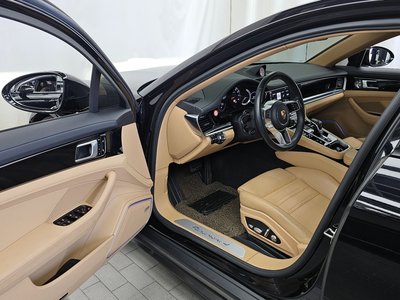 PORSCHE PANAMERA - 10