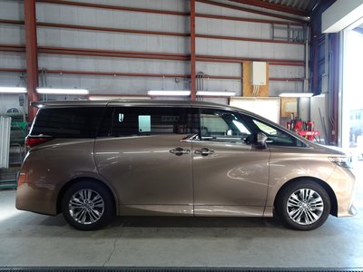 TOYOTA ALPHARD - 4