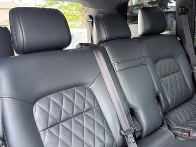 TOYOTA LAND CRUISER 200 - 7