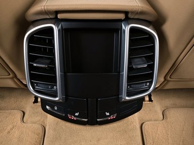 2015 Porsche CAYENNE — миниатюра 18