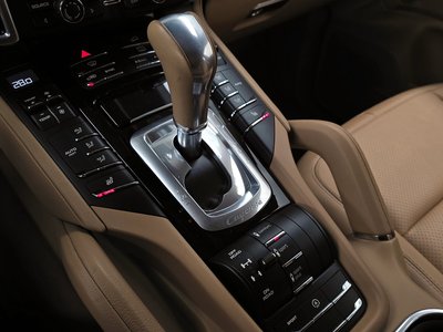 2015 Porsche CAYENNE 照片 9