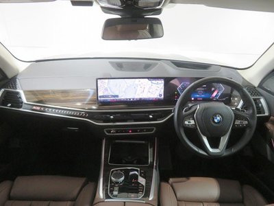 صورة 4 لـ 2023 BMW X5