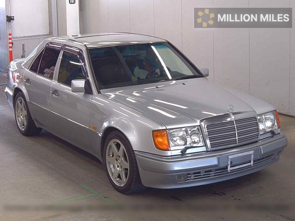 MERCEDES-BENZ E-CLASS - View 1