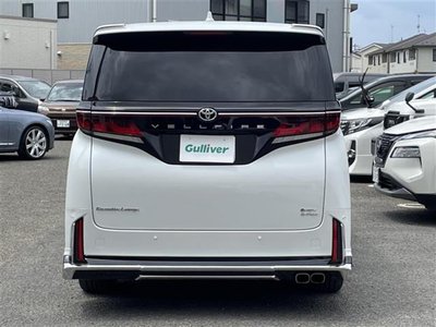 2025 Toyota VELLFIRE photo 3