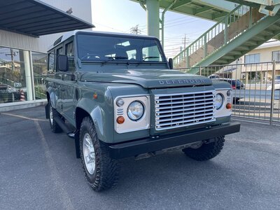 LAND ROVER DEFENDER