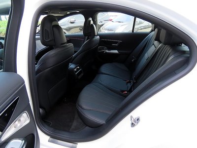 MERCEDES-BENZ E-CLASS - 7