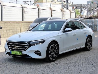 MERCEDES-BENZ E-CLASS - 4