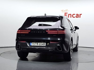 صورة 3 لـ 2021 Genesis GV70