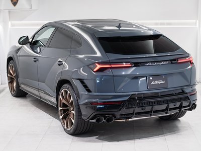 LAMBORGHINI URUS - 8
