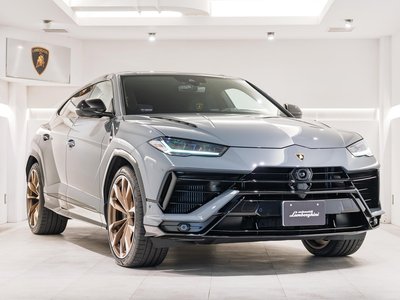 LAMBORGHINI URUS - 1