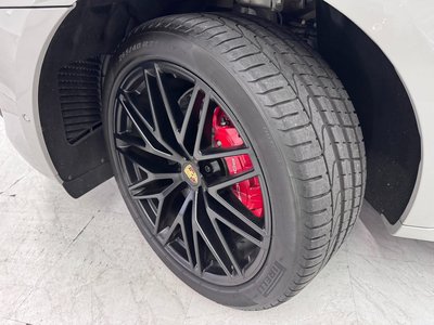 PORSCHE MACAN - 7