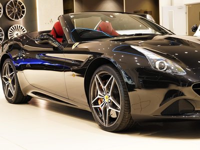 FERRARI CALIFORNIA T - 7