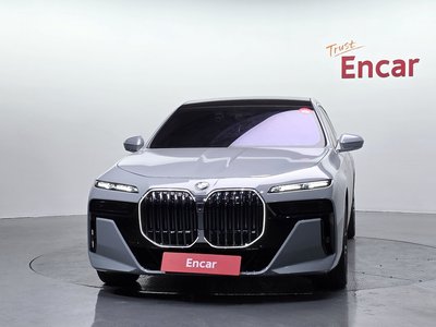BMW 7 SERIES - 2