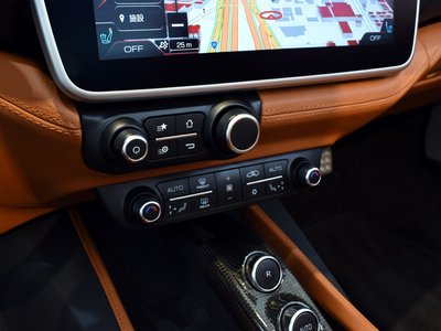 صورة مصغرة 31 لـ 2021 Ferrari PORTOFINO M