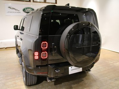 LAND ROVER DEFENDER - 6