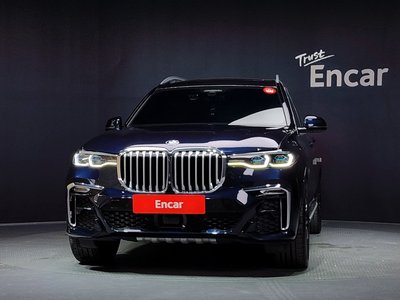2021 BMW X7 照片 2