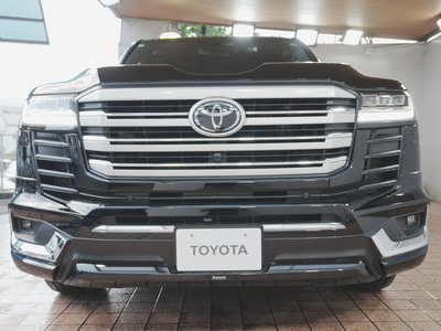 TOYOTA LAND CRUISER - 9