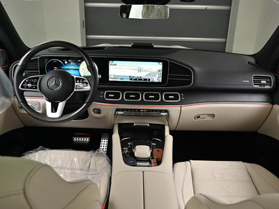 MERCEDES-BENZ GLS - 8