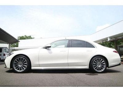 2022 Mercedes-BENZ S-CLASS photo 3