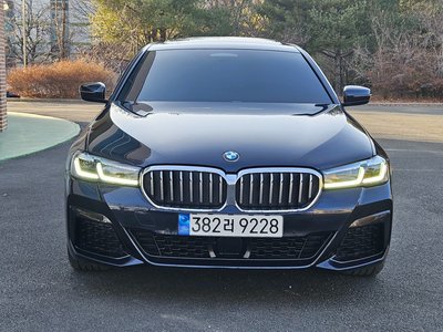 BMW 5 SERIES - 1