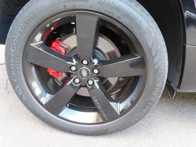 LAND ROVER DEFENDER - 7